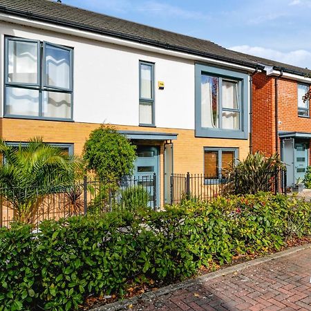 Puffin Way - Comfortable, Spacious House With Parking Reading Luaran gambar