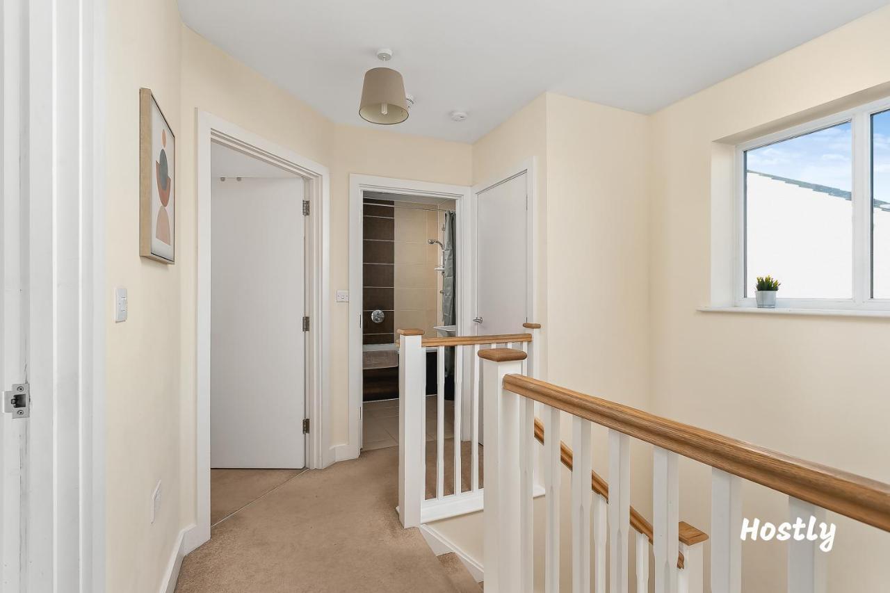 Puffin Way - Comfortable, Spacious House With Parking Reading Luaran gambar